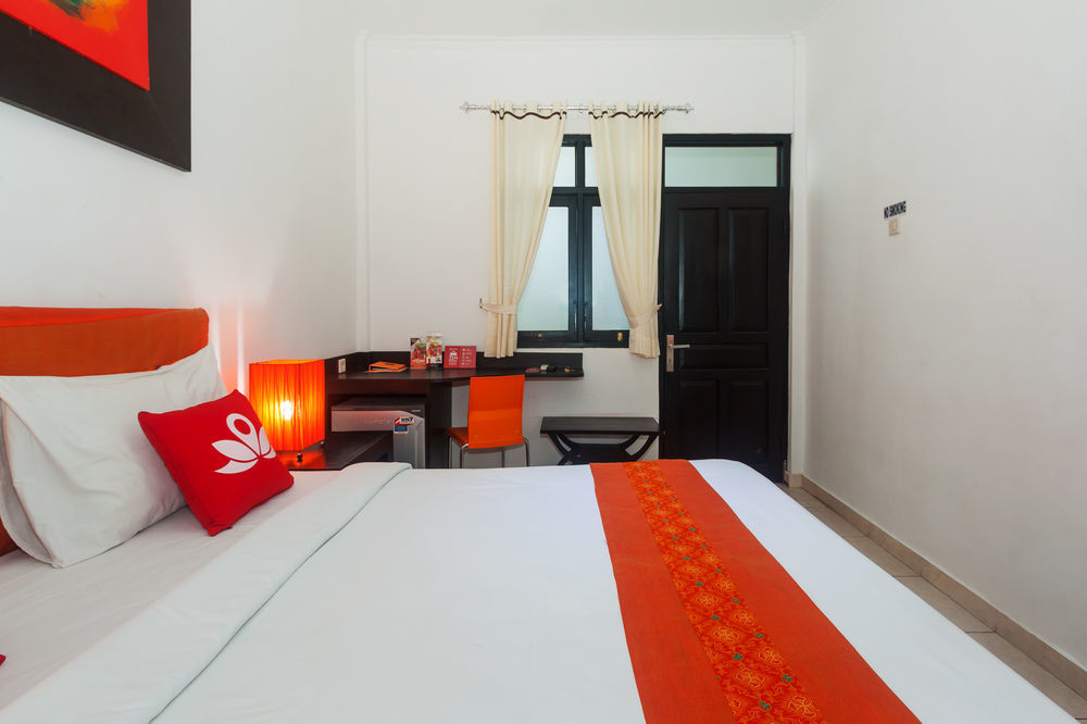 Zen Rooms Kuta Kubu Anyar 1 Buitenkant foto